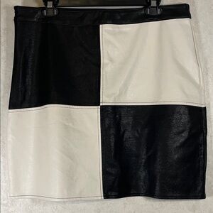 Nasty Gal Bold Black & White Block Mini Skirt, sz 12, lightweight